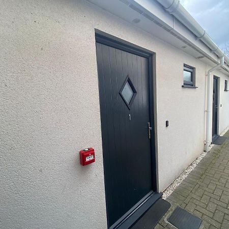 Deepcut Lodge Bed & Breakfast Self Service Camberley Luaran gambar