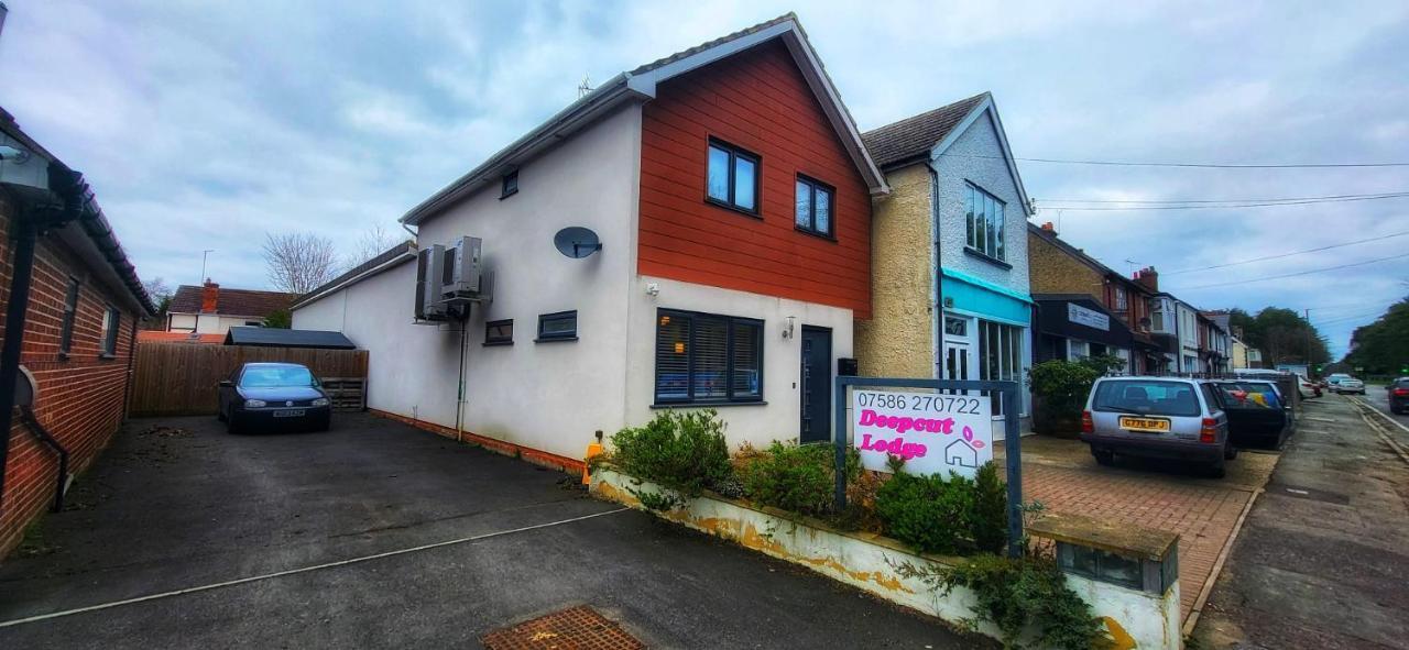 Deepcut Lodge Bed & Breakfast Self Service Camberley Luaran gambar
